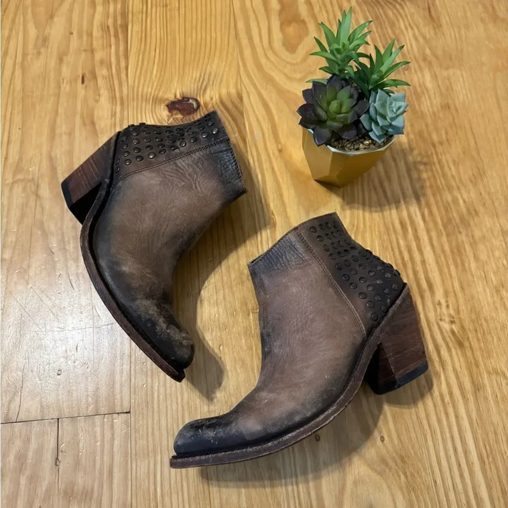 LIBERTY BLACK Distressed Leather Studded Ankle Western Bootie Women's Size 6.5